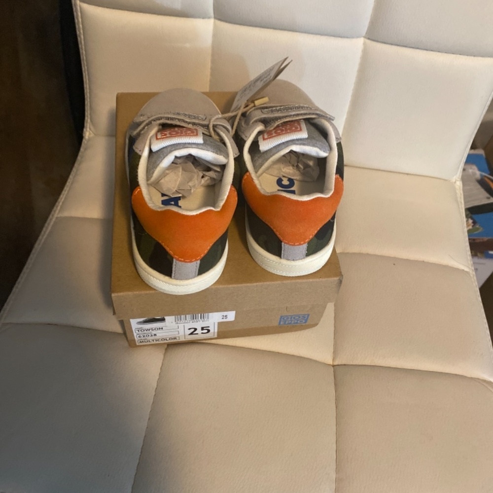 shoes - Picture 4 of 7